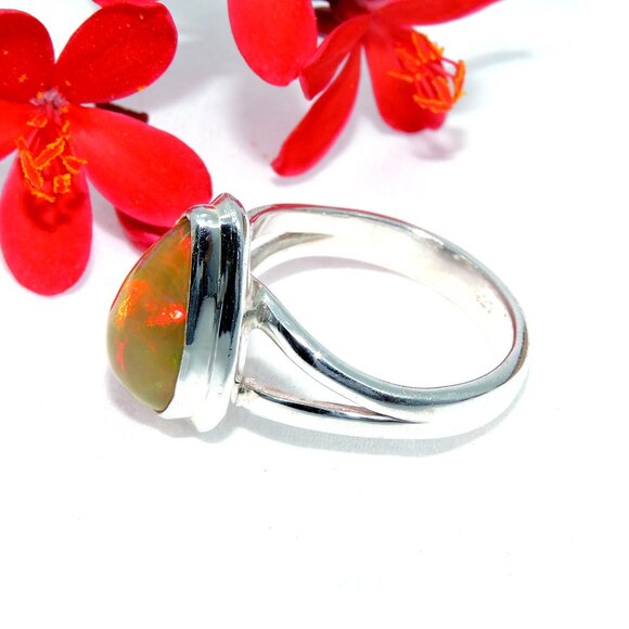 Ethiopian opal Gemstone Ring, 925 Sterling Silver Ring, Natural Opal Pear Shape - Picture 4 of 5